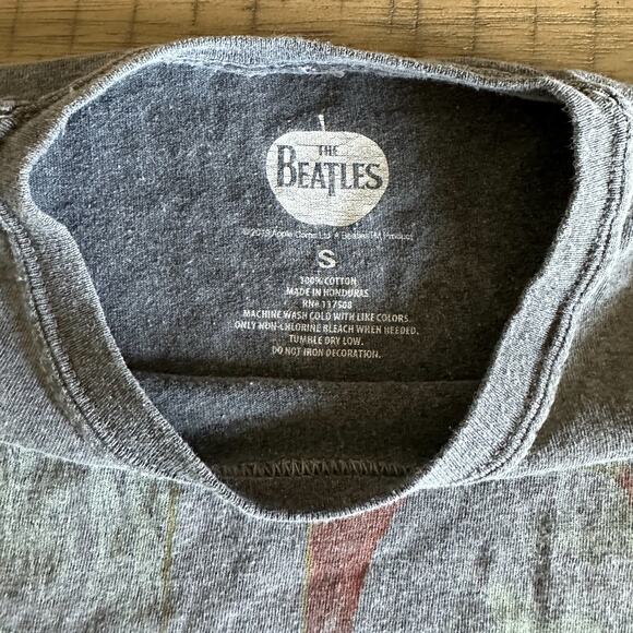 Beatles Let it Be T-Shirt Gray Size Small Cropped - Picture 2 of 2